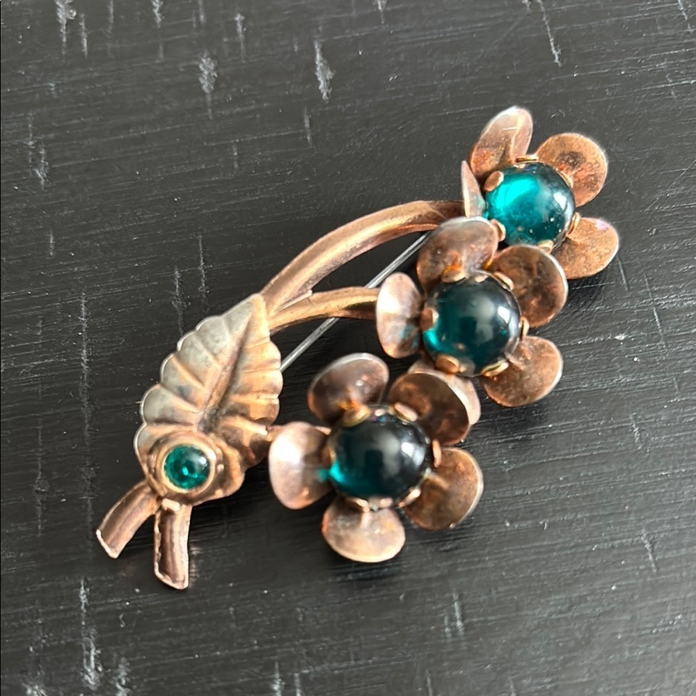 Vintage Elegant Floral Brooch with Teal Green Accents